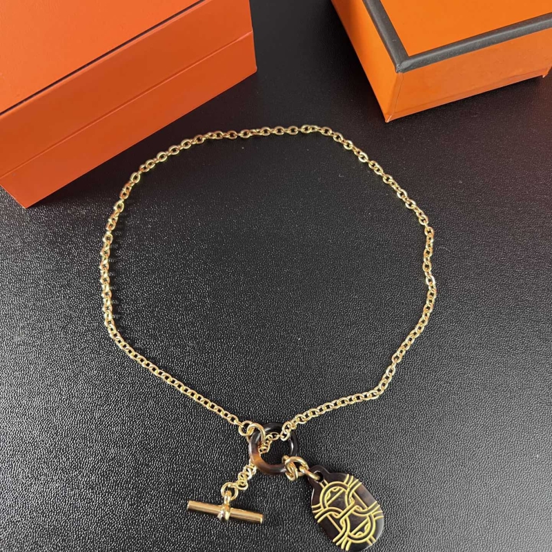 H**mes necklaces